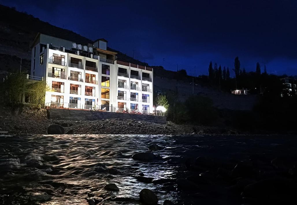 The Royal Kargil Hotel Exterior foto