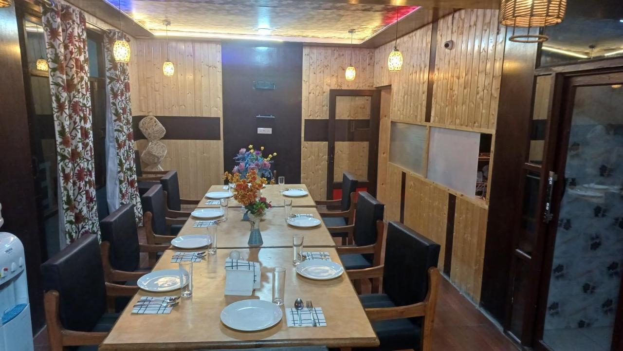 The Royal Kargil Hotel Exterior foto